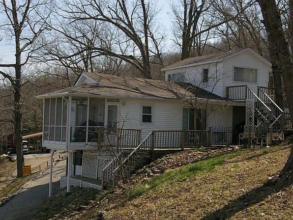 3BR, 2BA waterfront, guest house, 2 docks