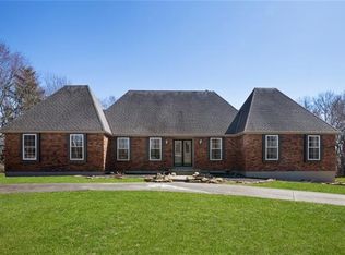 1026 Tam O Shanter Dr, Kansas City, MO 64145