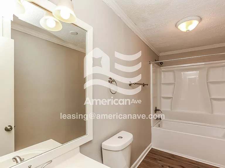822963_011_wm_-_main_bathroom_13468021.jpg
