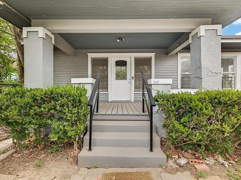 1607 Holman St — Photo 1