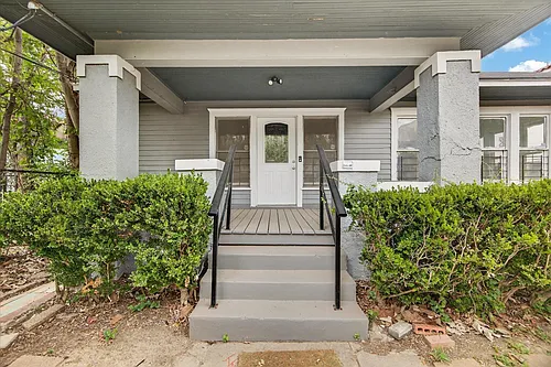 1607 Holman St Photo 1