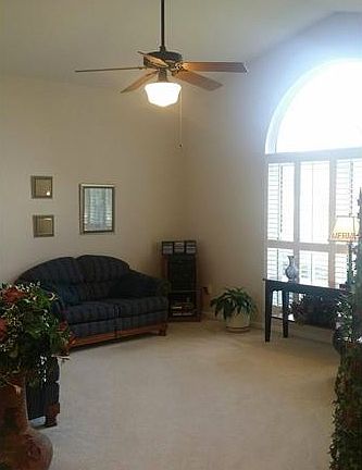 5th image of 1121 Hollow Pine Dr