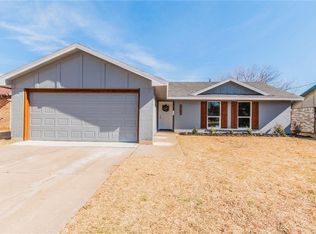 1013 Stony Brook Dr, Lewisville, TX 75067