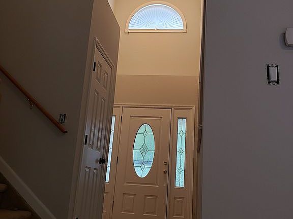 Front entry from fam rm