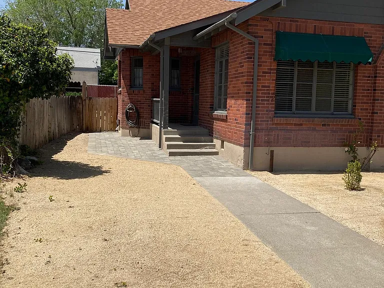 1033 S Arlington Ave — Photo 1