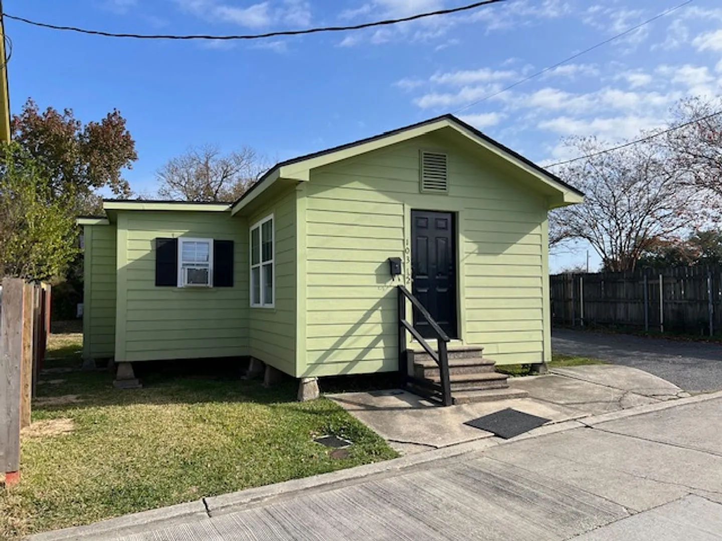 One Bedroom Home Downtown — Photo 1