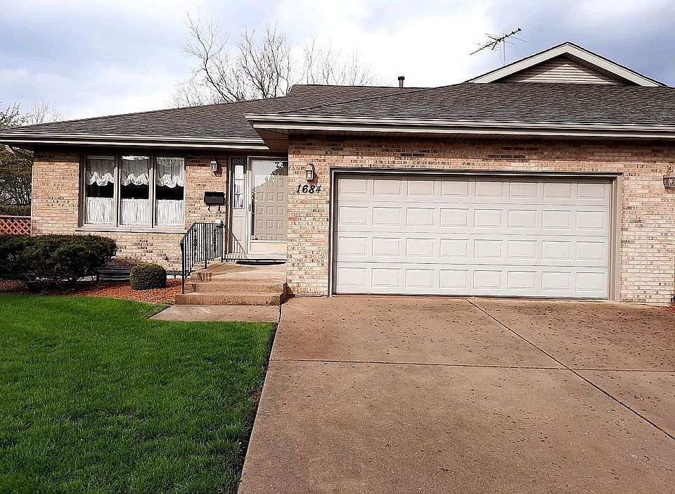 1st image of 1684 Foxwood Dr