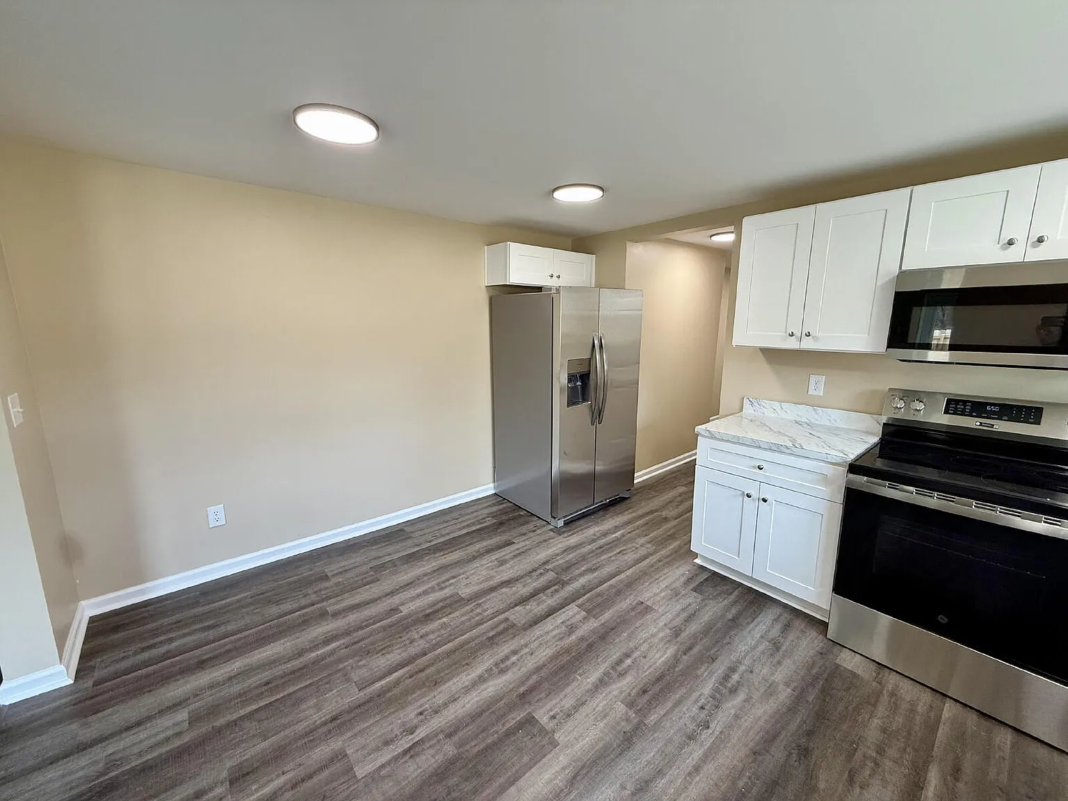 3 bed, 2.0 bath, 1360 sqft, $1,850 — Photo 4