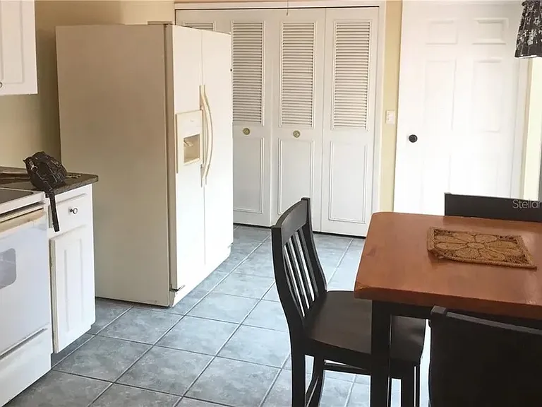 1530 Pickwood Ave — Photo 5