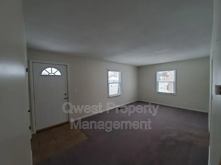 1647 Mason St NE — Photo 2