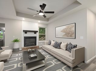 5749 S Franklin Ave, Springfield, MO 65810