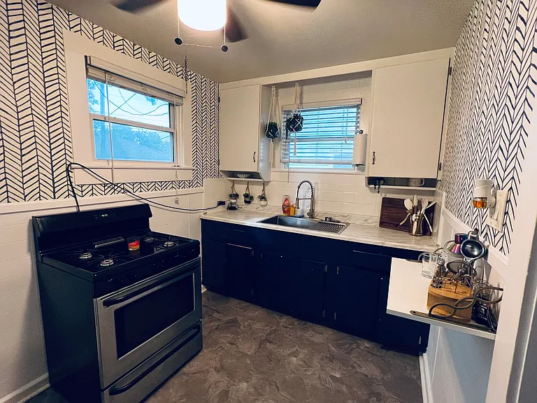 709 S Kansas Ave — Photo 11