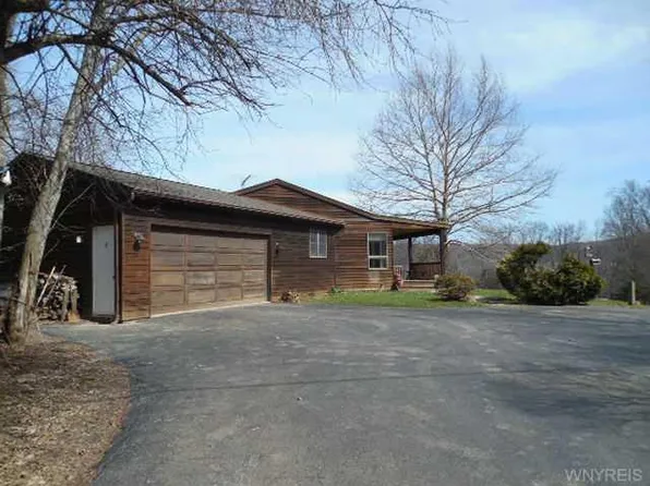 6125 Butternut Rd, Hamburg, NY 14075