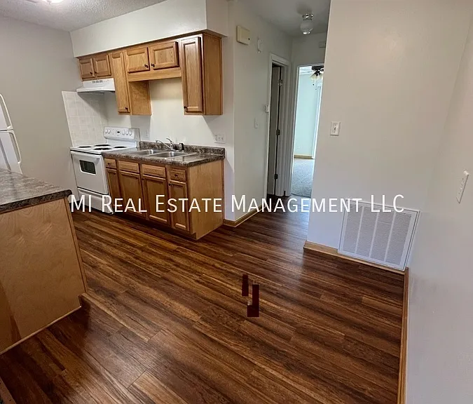 7613 48th Ave #4 — Photo 3