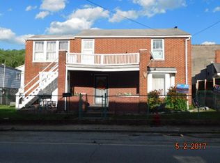1408 W 3rd Ave, Williamson, WV 25661