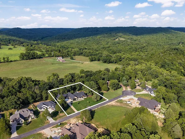 781 Seven Pines Drive, Chestnutridge, MO 65630