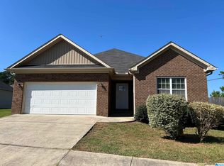 10 Center Ln, Oxford, AL 36203