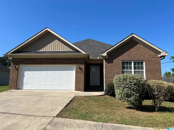 10 Center Ln, Oxford, AL 36203