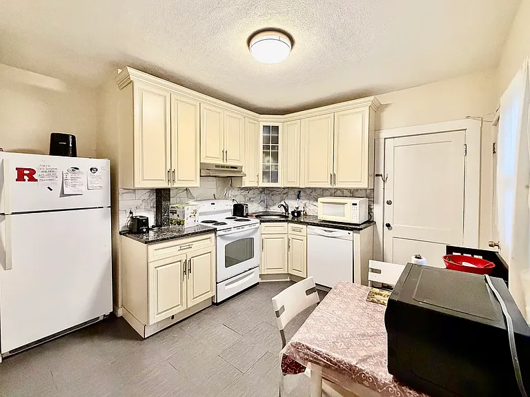 1468 Commonwealth Ave #2 — Photo 3