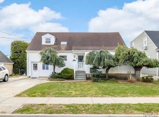 3806 Tiana St, Seaford, NY 11783