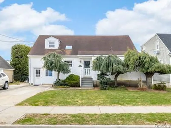 3806 Tiana Street, Seaford, NY 11783