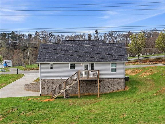 4th image of 2467 Fish Hatchery Rd