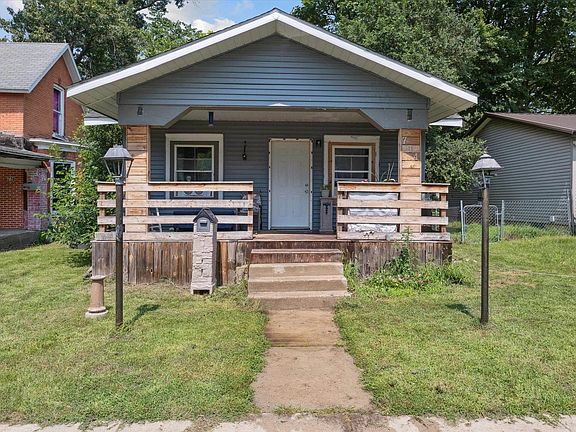 4th image of 714 W Blaine Ave