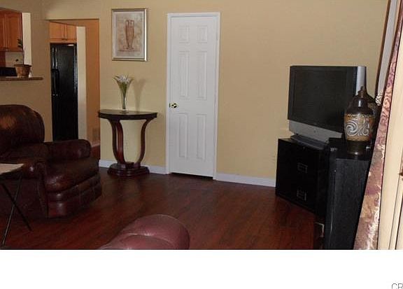 4th image of 13075 Birchwood Dr