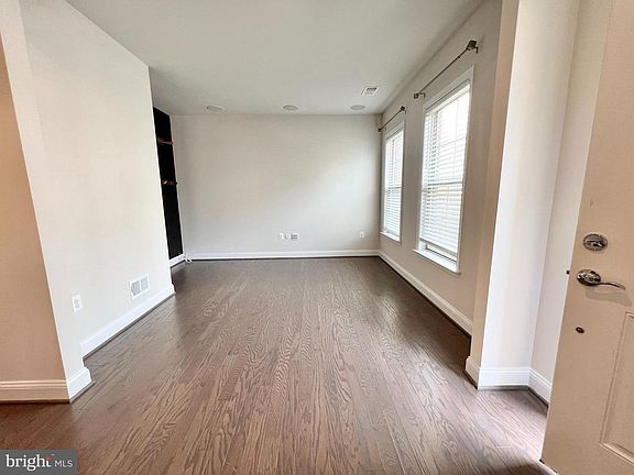 5th image of 1907 Greenbriar Hall Rd