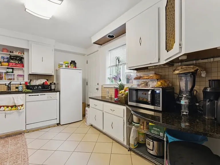 73 Estes St #A — Photo 7