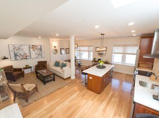 364 Thames St #4, Newport, RI 02840