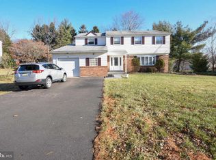 75 Sunshine Rd, Southampton, PA 18966