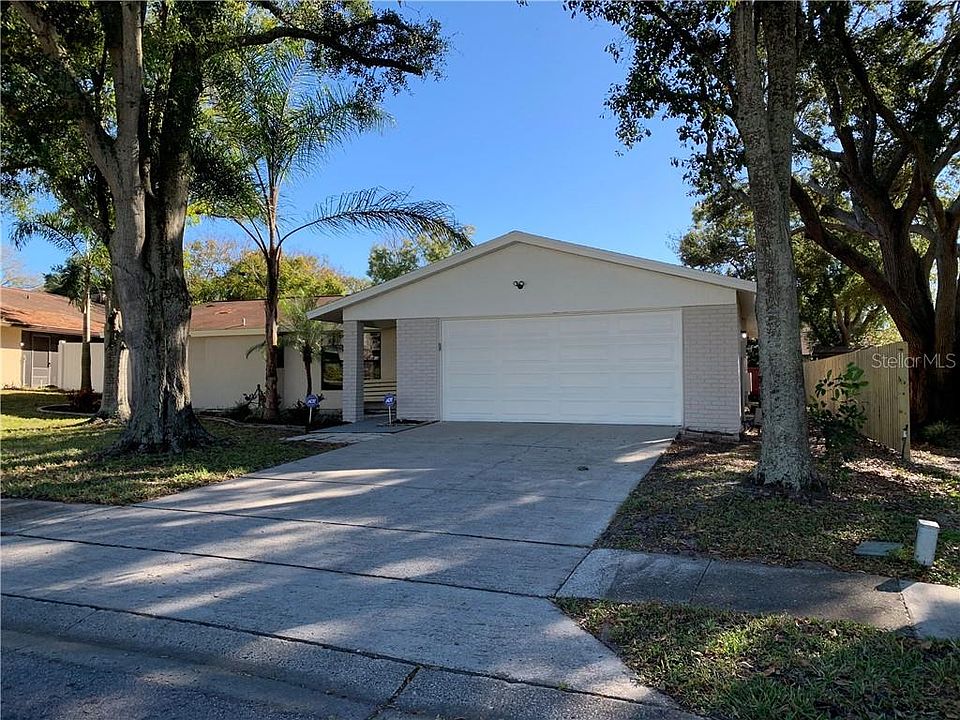 1st image of 1121 Mineola Cir