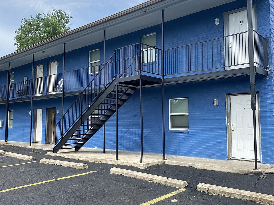 1st image of 512 W Green Ave #9