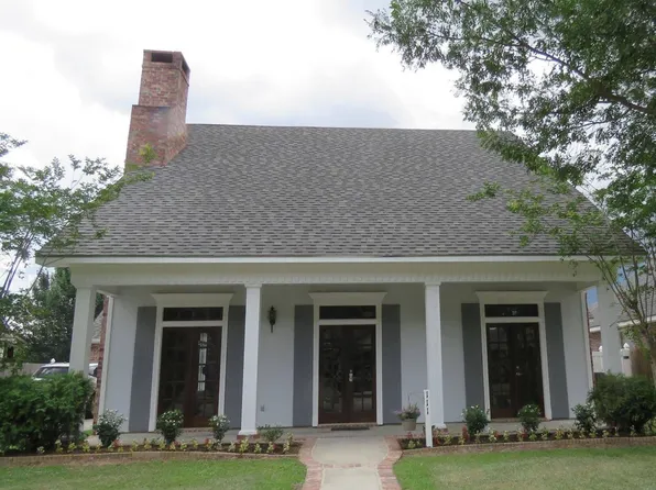 111 Briarmeadow Dr, Lafayette, LA 70508