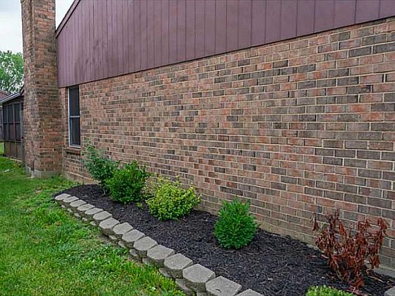 3rd image of 7976 Rustic Woods Dr