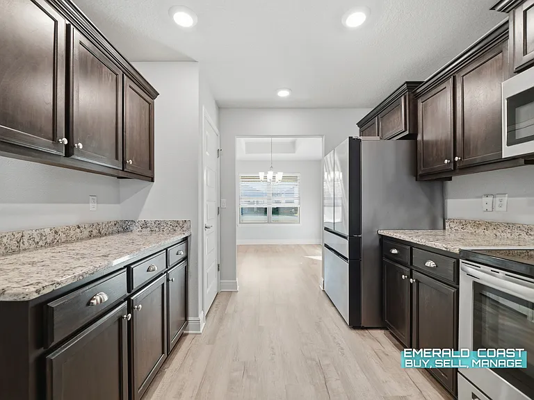 217 Baycliff Dr — Photo 11