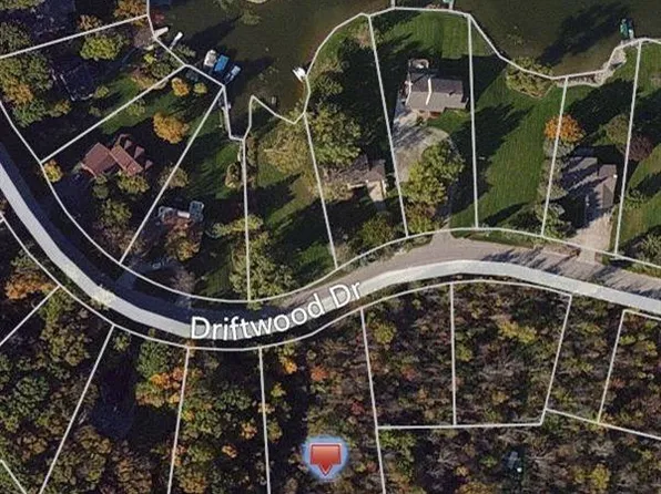 Driftwood Dr, Fenton, MI 48430