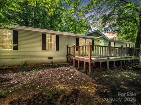 174 Danielle Dr, Penrose, NC 28766