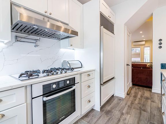 4th image of 1-115 110th St #1