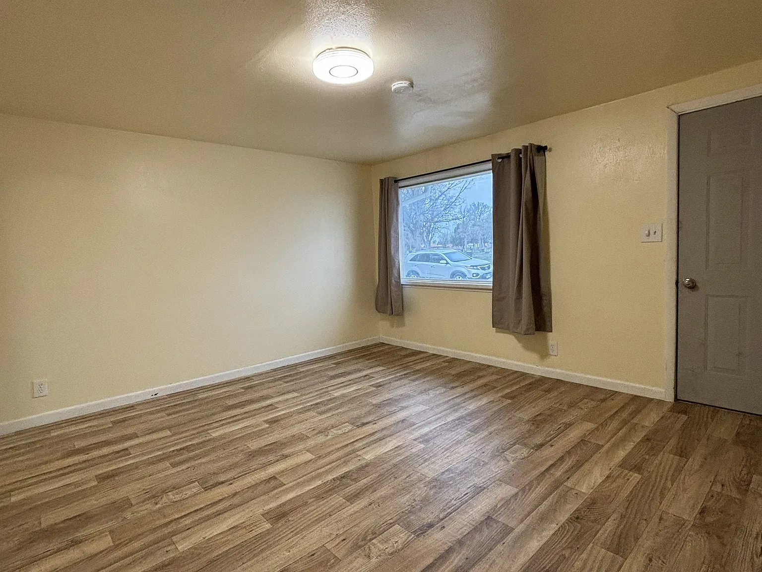 1024 Maple St — Photo 3