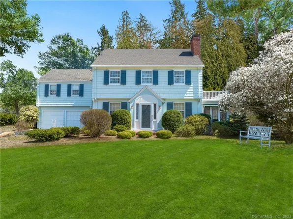 39 Wepawaug Road, Woodbridge, CT 06525