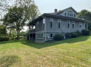 25 Little Creek Ln, Middletown, RI 02842