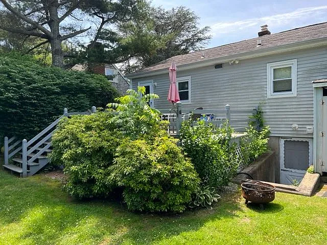 11 Hollywood Ave — Photo 11
