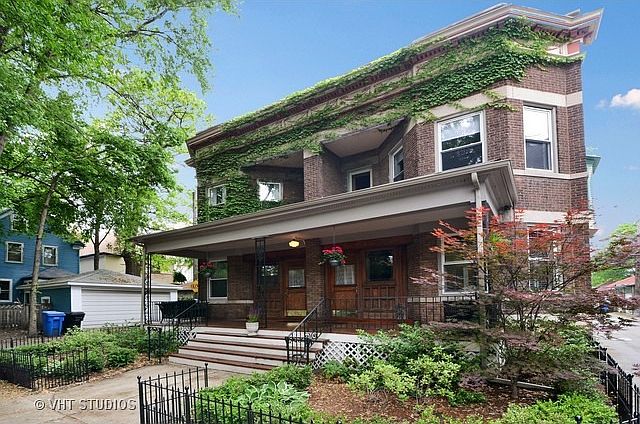 1st image of 1618 W Belle Plaine Ave #1E