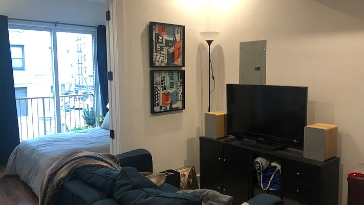 Rented by Nooklyn NYC LLC | media 50