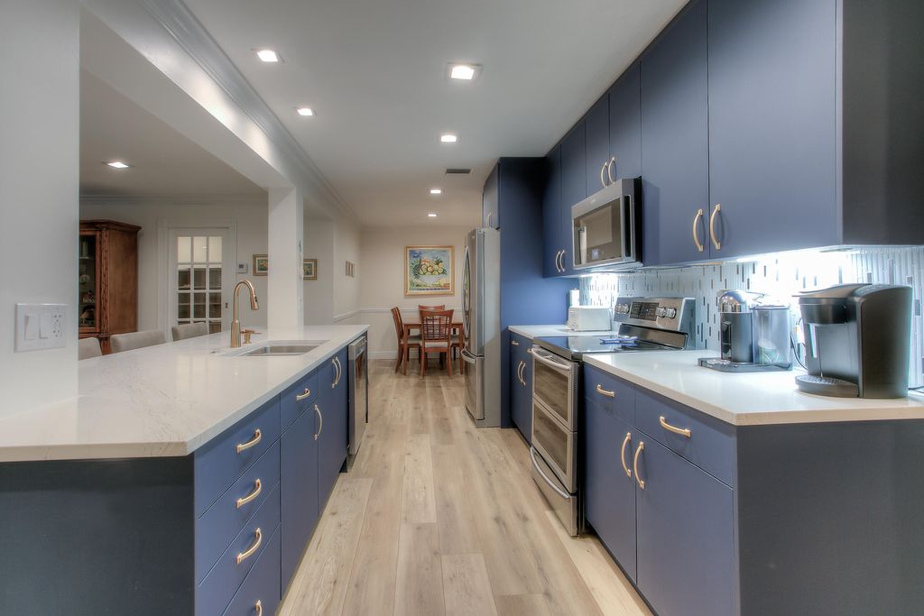 931 NE 23RD Terrace, photo 6