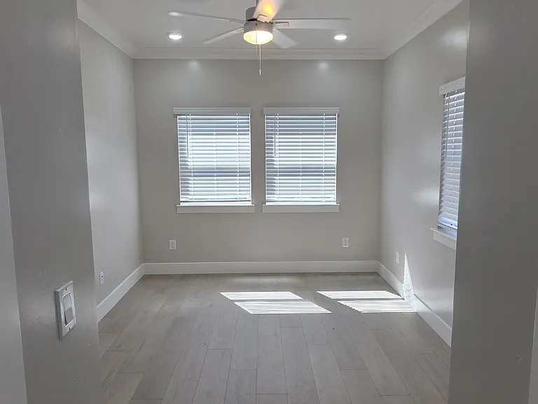 3900 Fell St — Photo 10