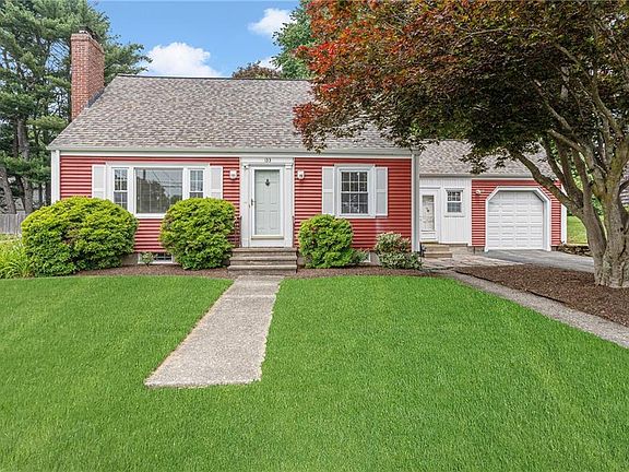 2nd image of 133 Hadde Ave