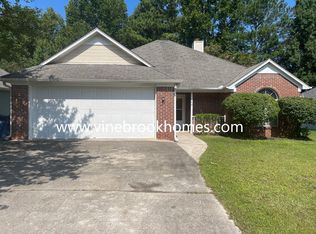 140 Lake Ter, Alabaster, AL 35007